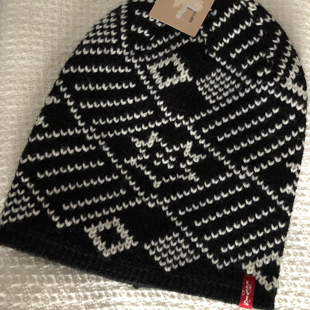 Levi’s Knit Beanie - Picture 2 of 3